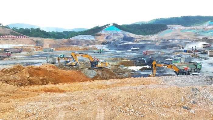世纪工程！百台云顶国际挖掘机助建西部陆海新通道