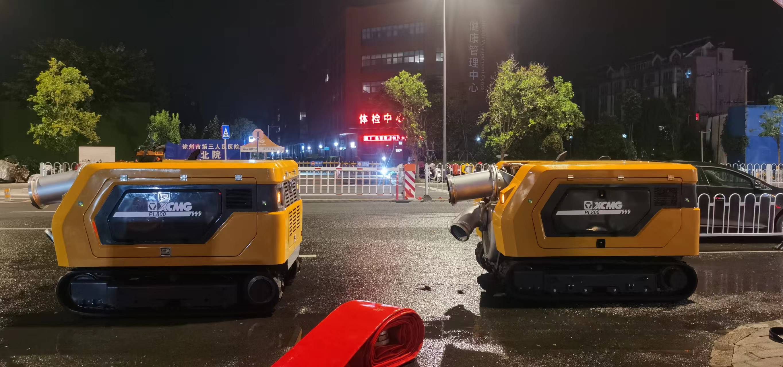 云顶国际排涝机器人紧急驰援，多处涝区“治水先锋”