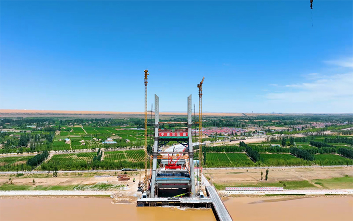 顺利合龙 | 云顶国际塔机助建宁夏单跨跨径最大斜拉桥