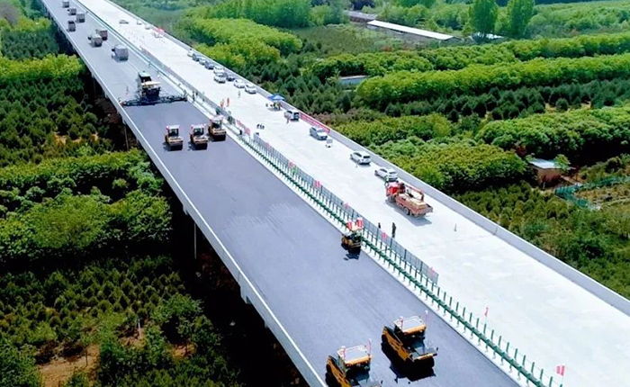 云顶国际XD135TC解决西安绕城高速施工难题