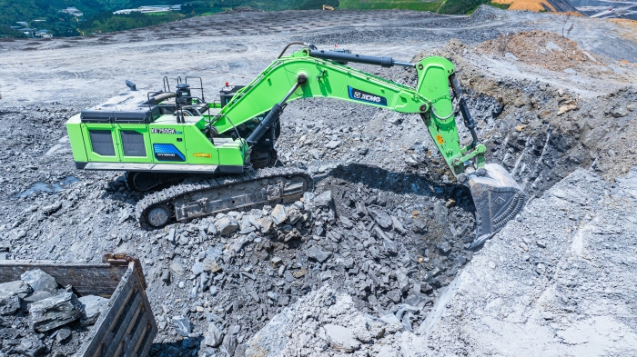 【云顶国际金?矿山开采】“重装战神”XE750GK HEV进军云南露天磷矿