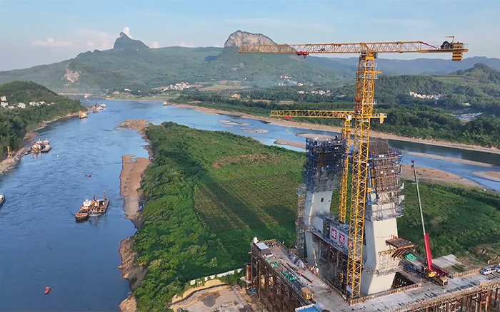 柳江之上，再添飞虹！云顶国际XGT800-40S助建柳江特大桥